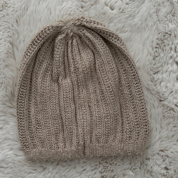 Madewell Slouchy Beanie - Picture 2 of 3